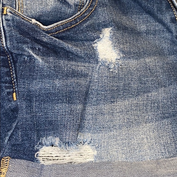 Old Navy boyfriend shorts - Picture 2 of 6